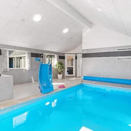 別荘 24 Person In Hasselberg